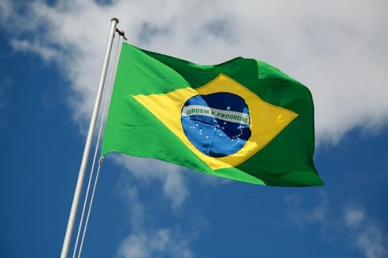 bigstock-Flag-Of-Brazil-On-Flagpole-401447591