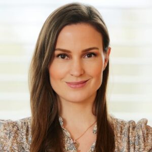 Lena Hackelöer