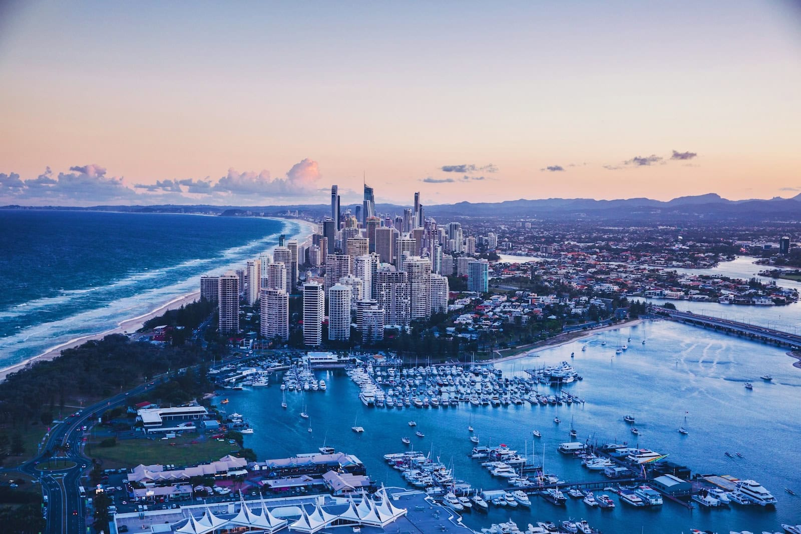 city-of-gold-coast-4fq7tcUMnc4-unsplash