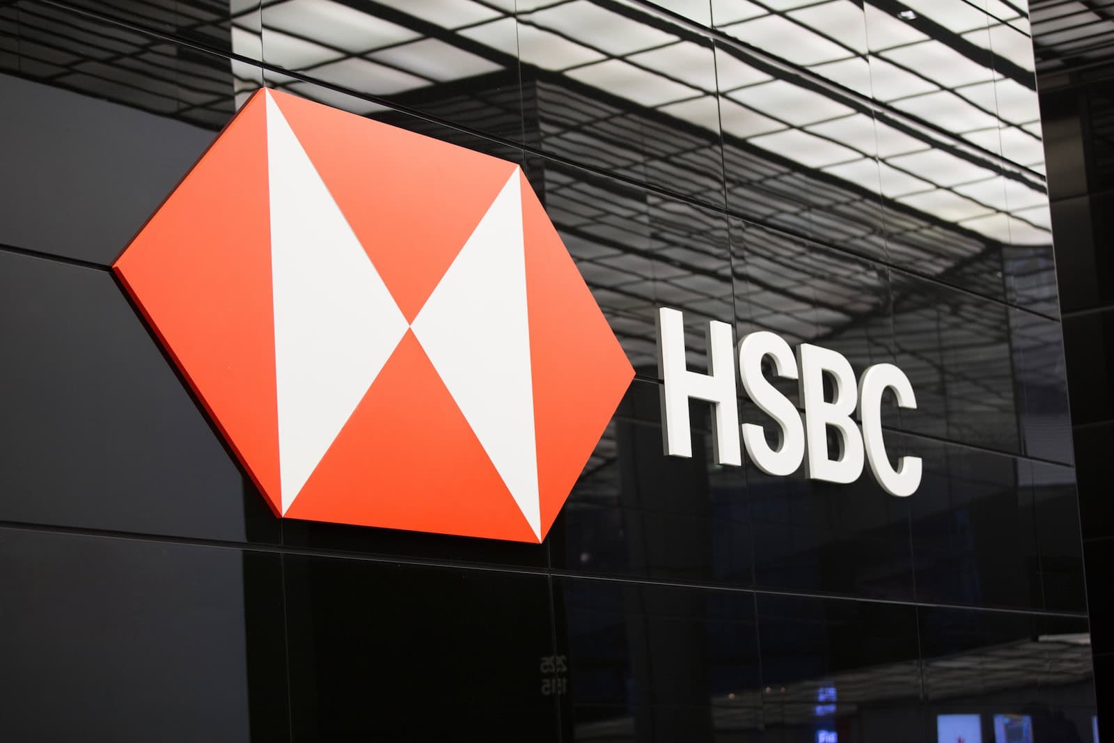 180502-hsbc-logo-london-1-high-res (1)