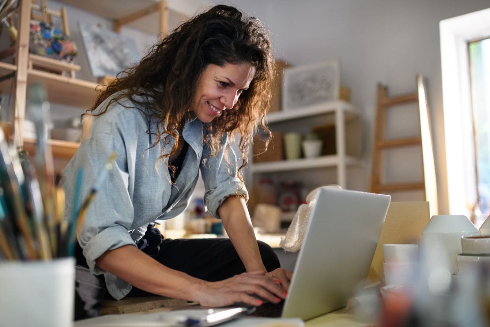 Lloyds cuts small business payment admin with new in-app invoicing tool, powered by BankiFi